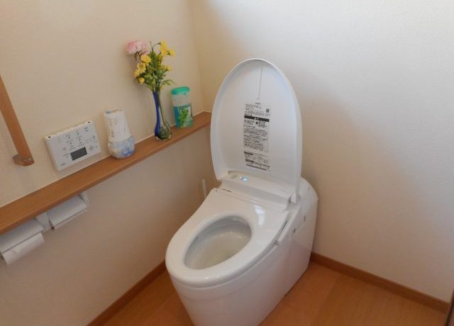 安曇野市穂高にてTOTOネオレスト/トイレ改修工事完了！