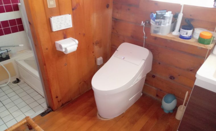 安曇野市穂高有明Ｈ邸にてトイレ改修工事完了しました‼
