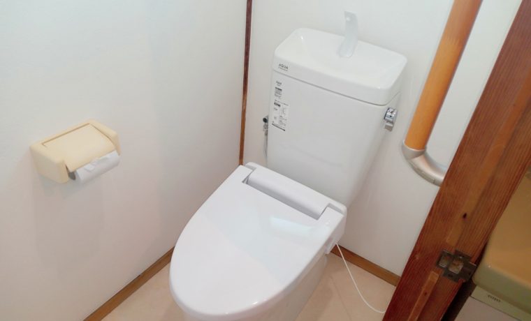 安曇野市豊科高家Ｏ邸にてトイレ改修工事完了しました‼