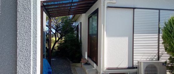 安曇野市豊科高家Ｍ邸にてテラス屋根設置工事が完了しました！